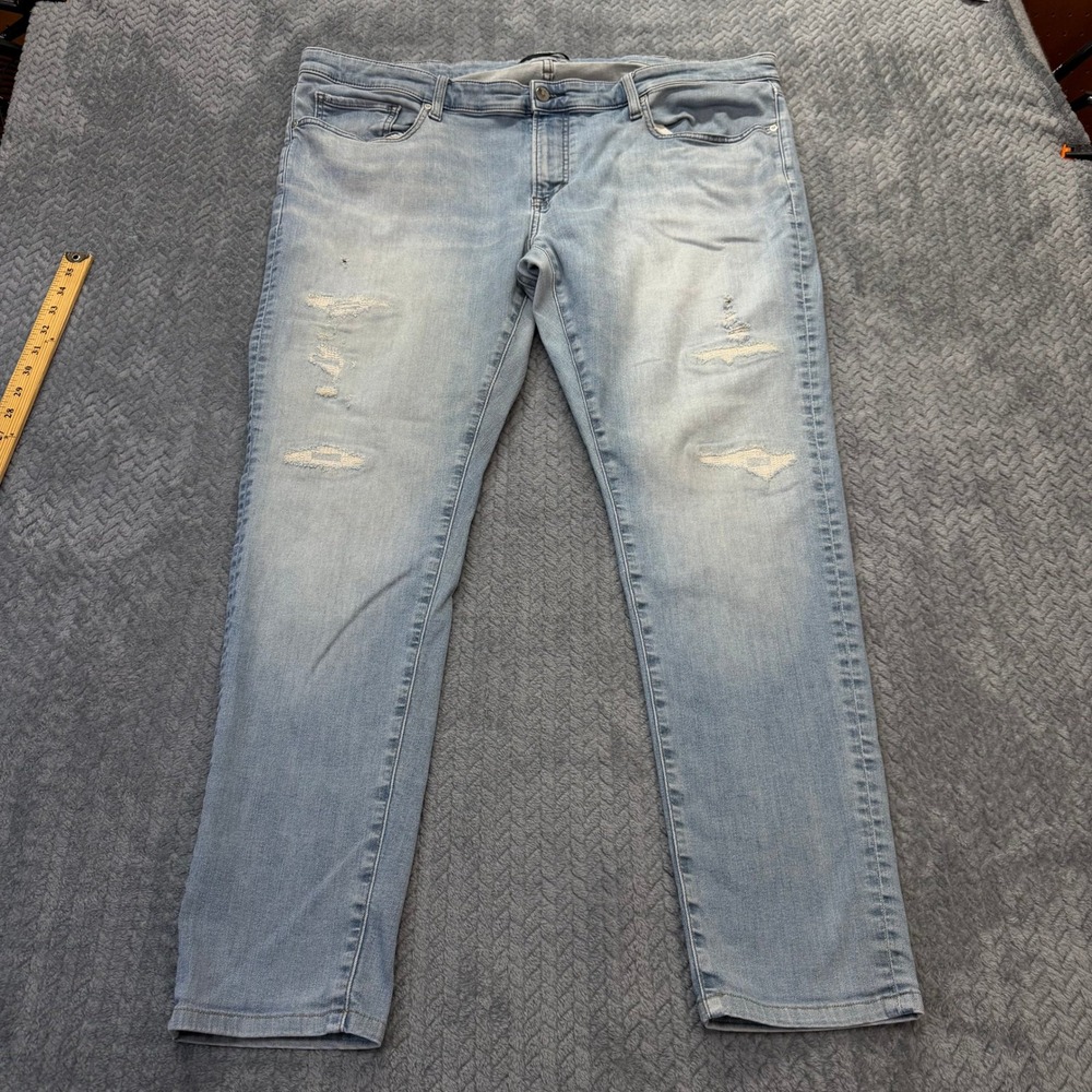 Uniqlo Jeans Men 44x30 Lgt Blue Skinny Tapered Low Rise Ultra Stretch Distressed